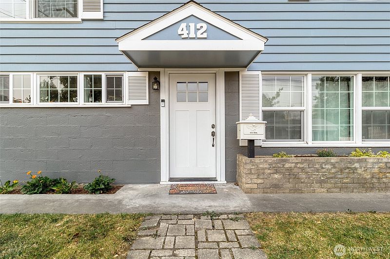 2nd image of 412 SE 5th Street