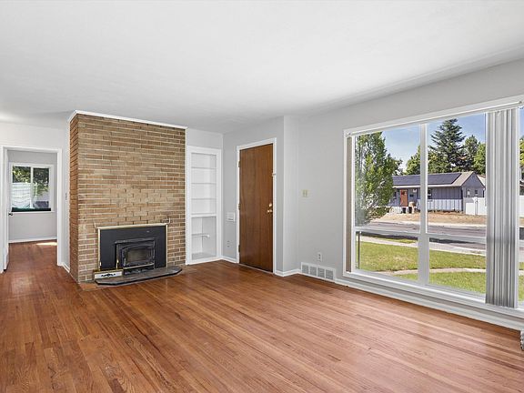 5th image of 3125 W Rowan Ave