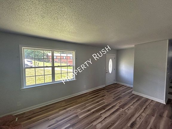 5th image of 9119 Westminister Circle Dr