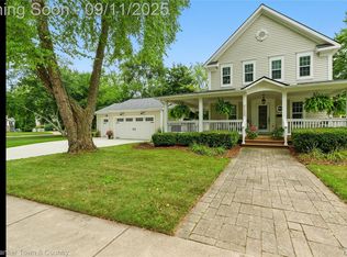 120 S 5th St, Brighton, MI 48116