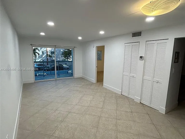 2920 SW 28th Ter #202 — Photo 5