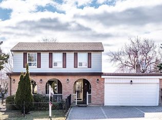 20 Queenslea Dr, Hamilton, ON L8W1G1