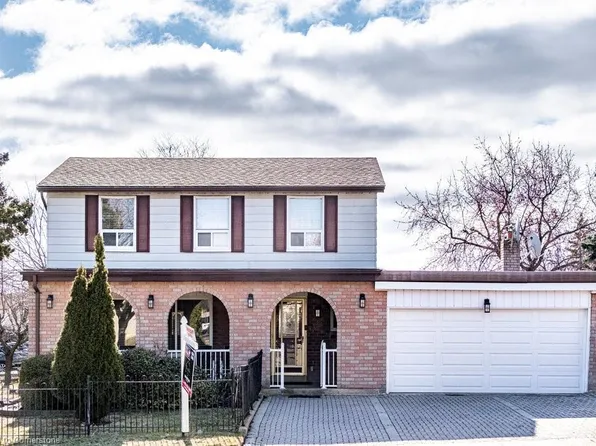 20 Queenslea Dr, Hamilton, ON L8W 1G1