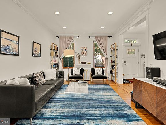 5th image of 3107 17th St NW
