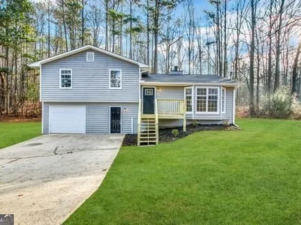 99 Wilson Cir, Newnan, GA 30263