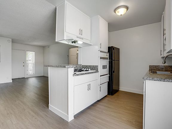 5th image of 3520 Elm Ave #12