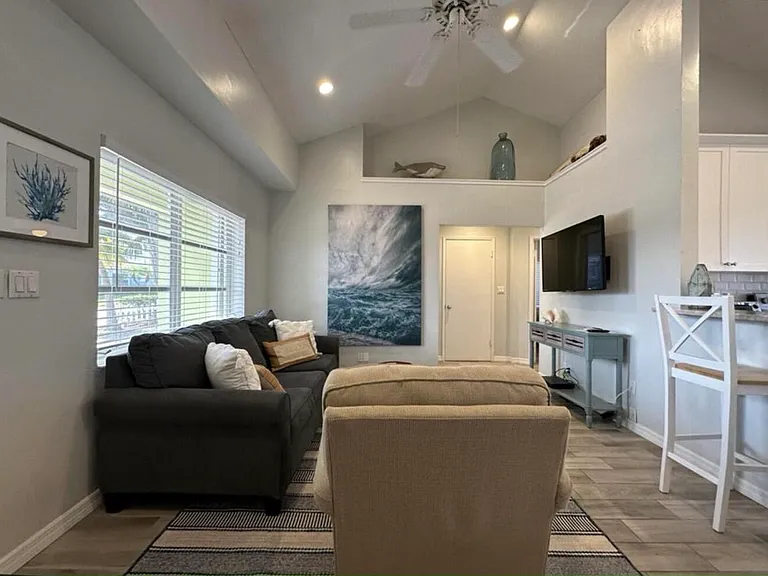 49 Douglas Dr — Photo 13