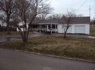 235 4th Ave N, Baxter, TN 38544