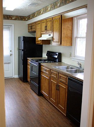 2nd image of 94 Lee Road 819