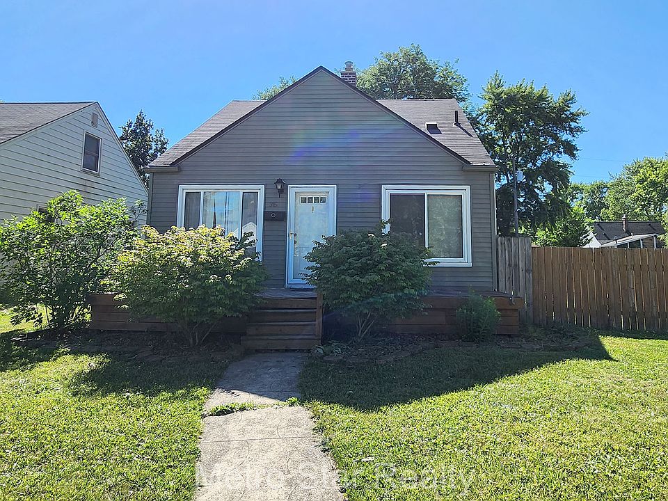 1st image of 315 N Minerva Ave