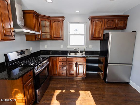 2nd image of 20 Grace Lane
