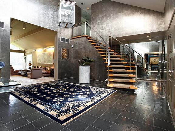 3rd image of 22 Birchall Dr