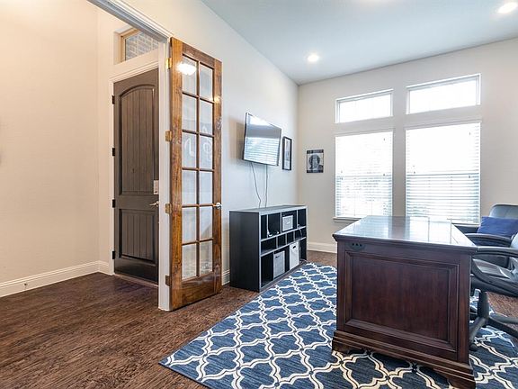 4th image of 4404 Mimosa Dr