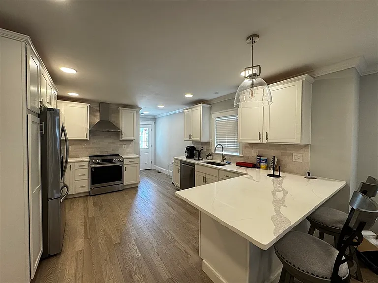 33 Hamilton St #1 — Photo 5