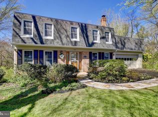2110 Gunnell Farms Dr, Vienna, VA 22181