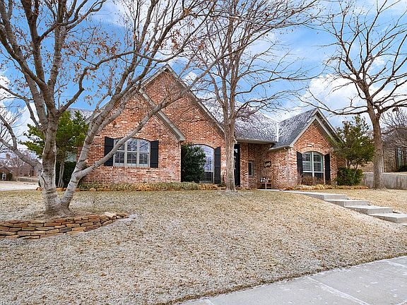2nd image of 6401 Willow Oak Pl