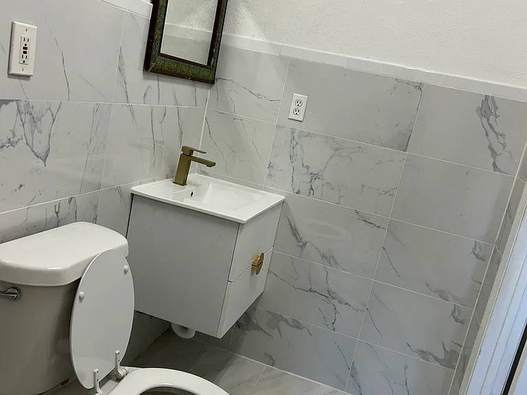 308 N Himes Ave — Photo 7