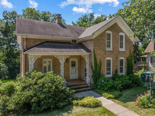 513 2nd Avenue, Baraboo, WI 53913