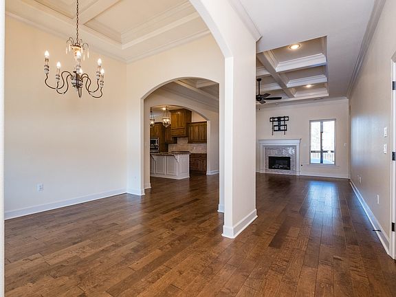 5th image of 19208 Summershade Dr