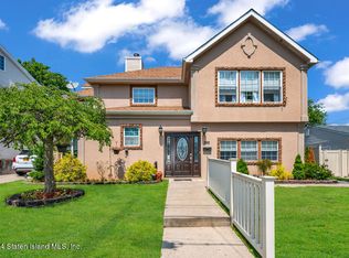 289 Lyndale Ave, Staten Island, NY 10312