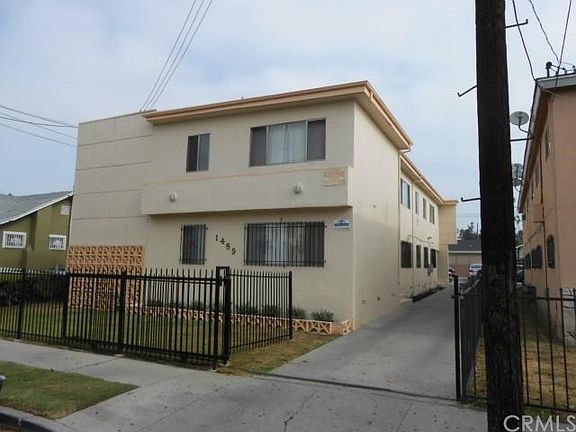 2nd image of 1489 W 35th Pl