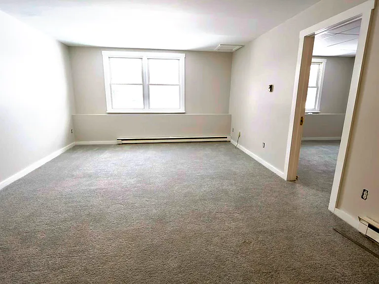 Cambridge Manor — Photo 11