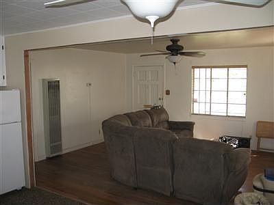 5th image of 1049 W Dayton Ave