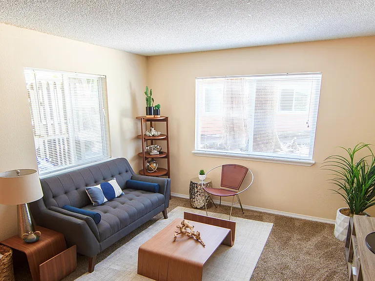 Oak Vale Apartments — Photo 18