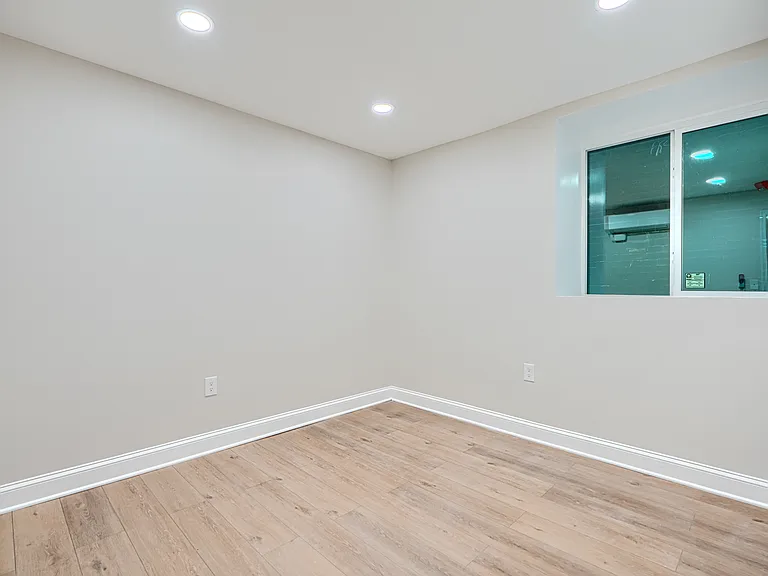 801 N Charles St #2 — Photo 8