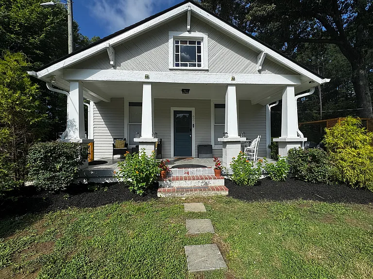 627 Cedar Grove Rd — Photo 2
