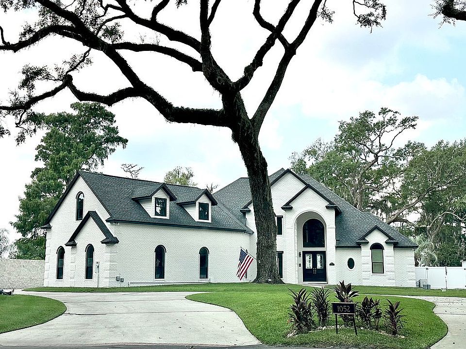 1st image of 1052 Holly Oaks Ct