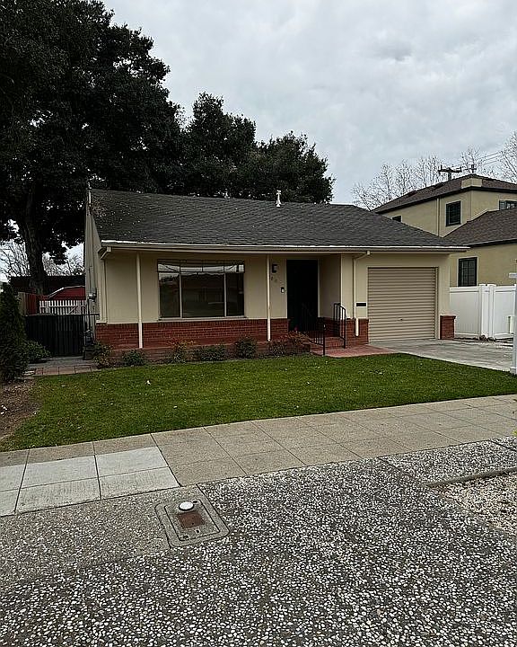 1st image of 1010 Monterey St