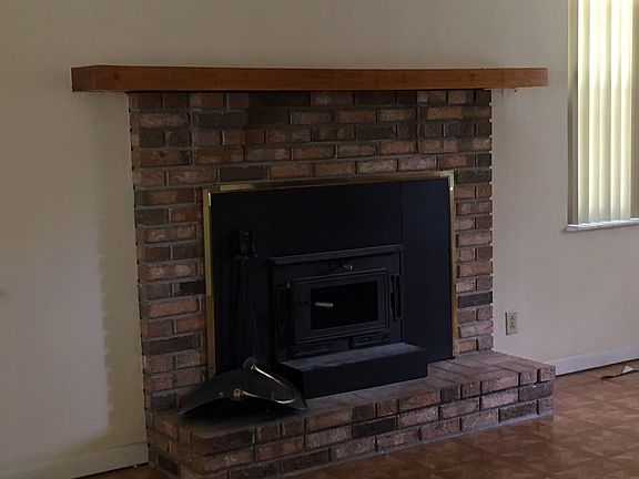2nd image of 10637 SE 54th Ave