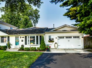 8854 S Komensky Ave, Hometown, IL 60456