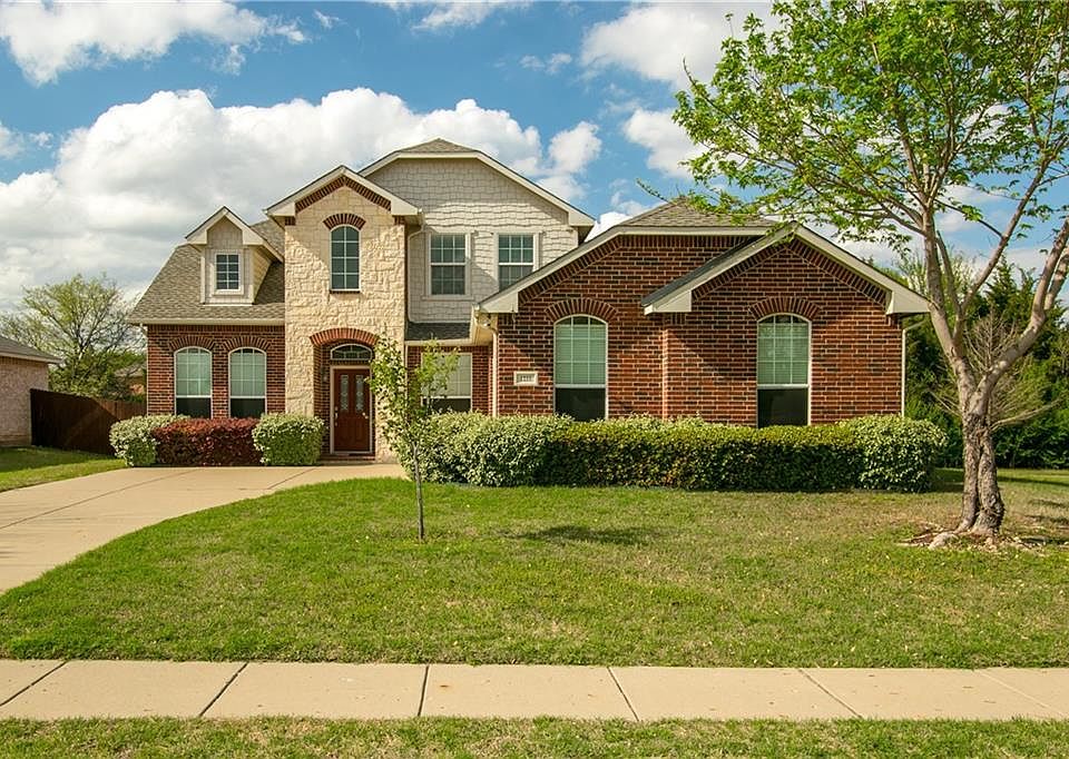 1st image of 1211 Fox Trail Dr