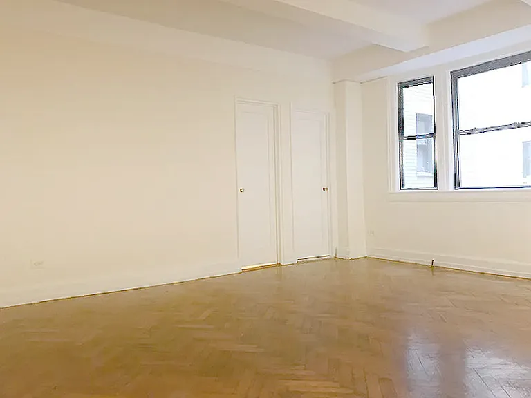 37 W 72nd St #9C — Photo 4