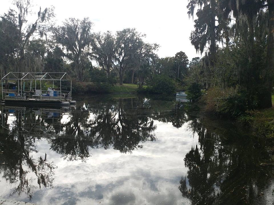 1st image of 11204 Crescent Lake Dr