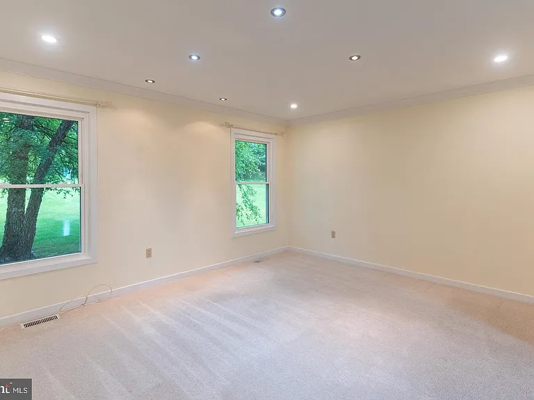 56 W Windrose Dr — Photo 13