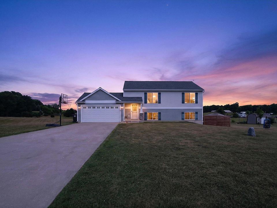 1st image of 2864 Fawn Cove Ave