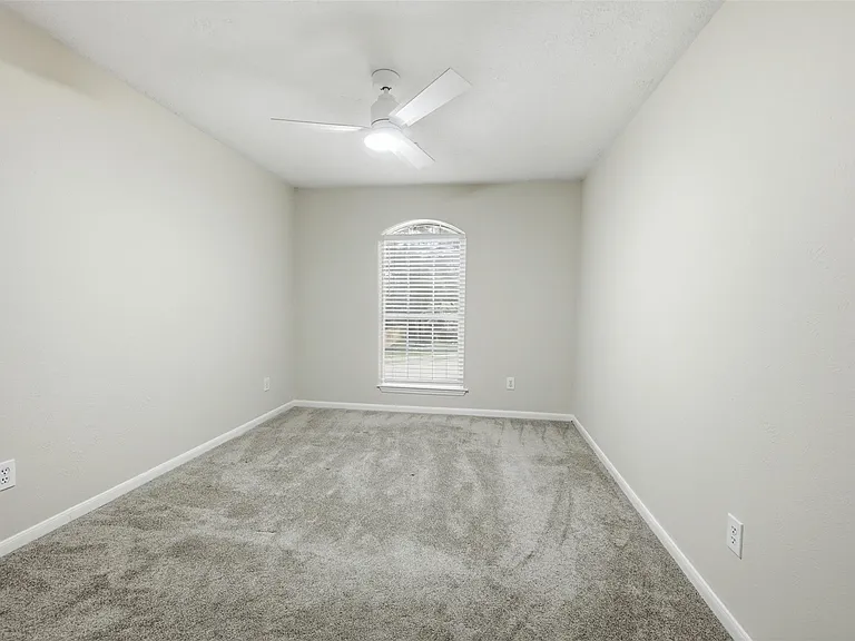 18010 Quiet Stream Ct — Photo 10