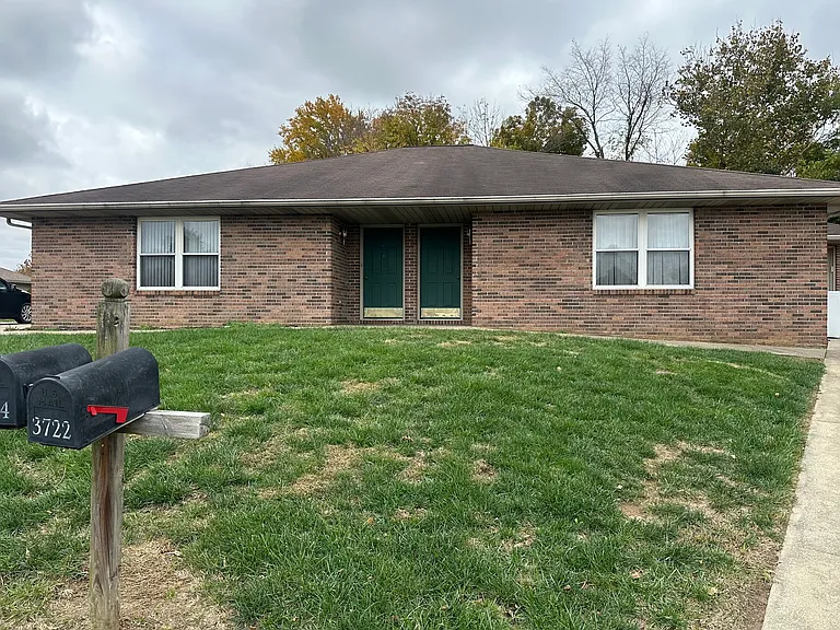 3722 Kendall Ct — Photo 13