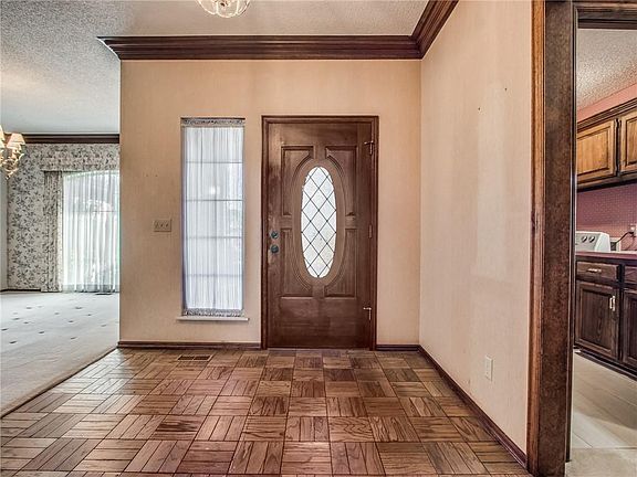 4th image of 11309 Country Dr