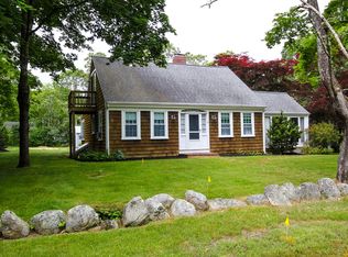 81 High St, Cotuit, MA 02635