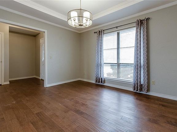 5th image of 2205 Kirby Dr