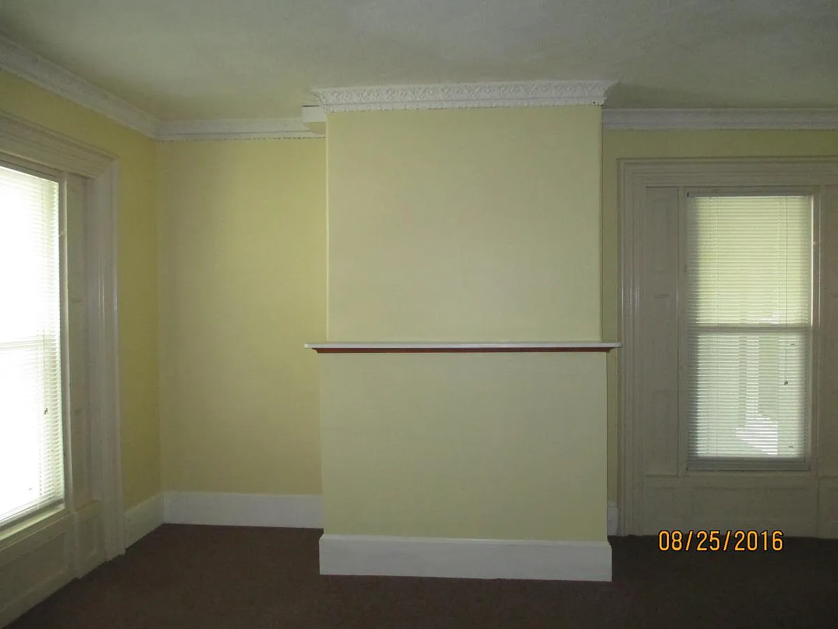 2 bed, 1000 sqft, $1,500 — Photo 2
