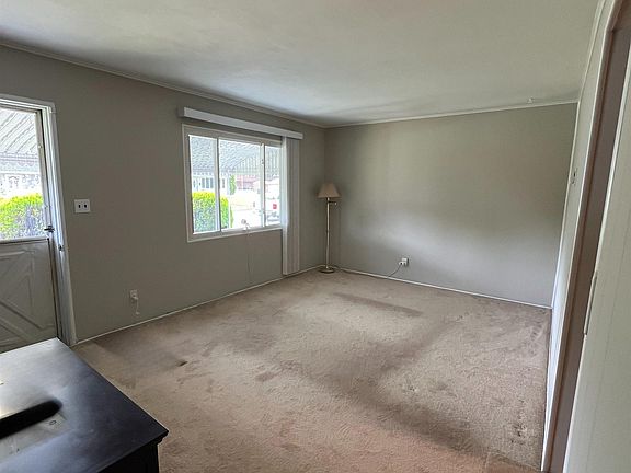 3rd image of 50 Greene Ave