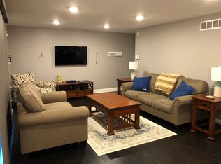 90 Groton Dr APT 3, Amherst, NY 14228