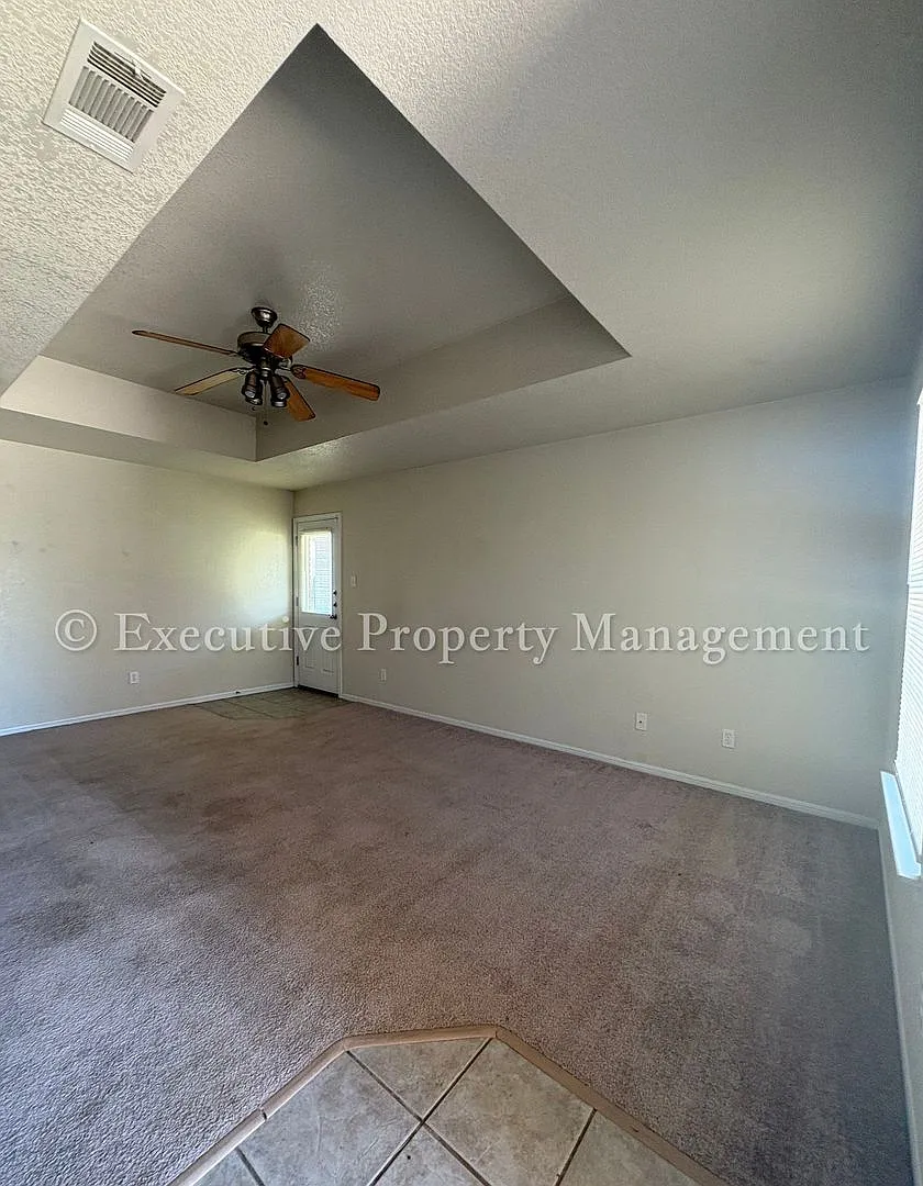 208 Janelle Drive — Photo 4