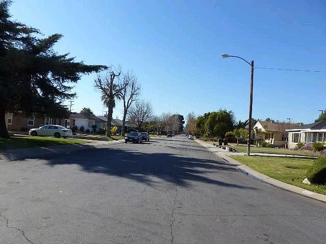 2nd image of 644 E Rosewood Ct