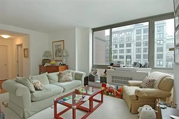 Rented by Douglas Elliman | media 21